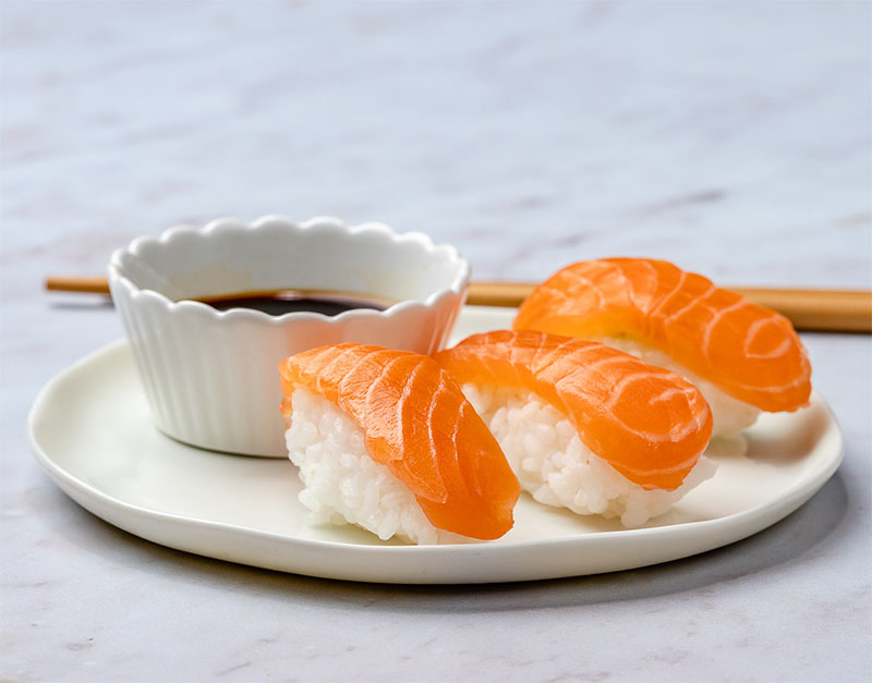 Cách làm sashimi cá hồi đông lạnh