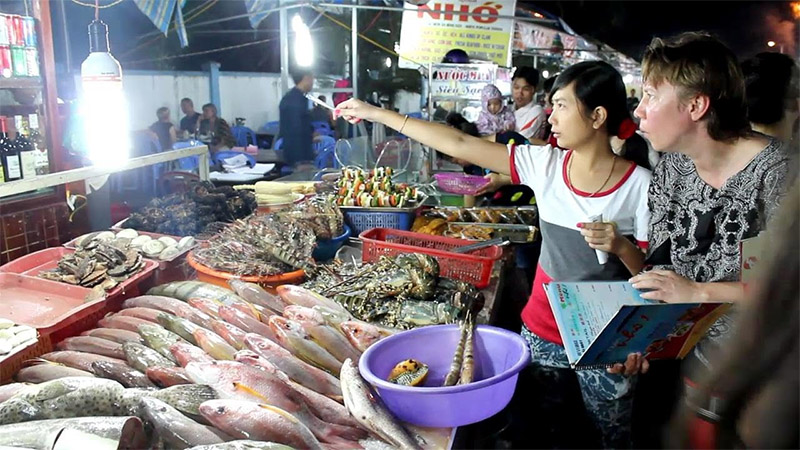 nên ăn gì ở phú quốc